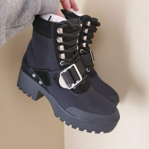 STEVE MADDEN Platform Combat Boot NWT Black - Picture 2 of 4